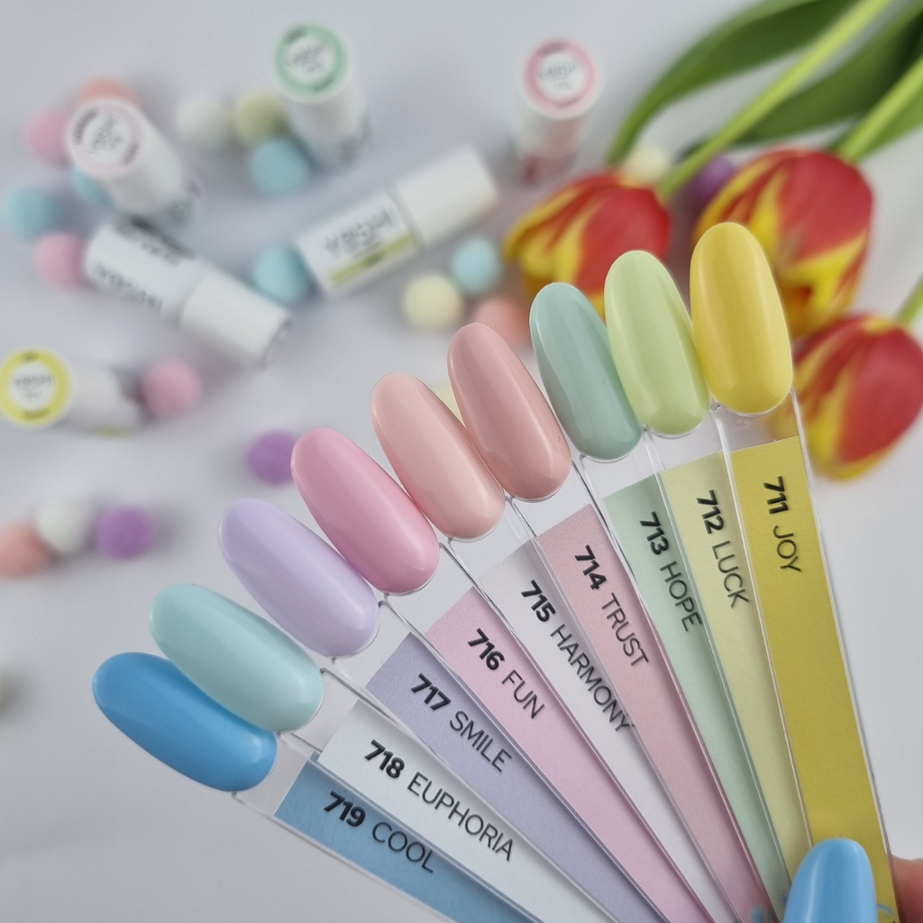 Esmalte semi 717 Smile YOSHI 6ml